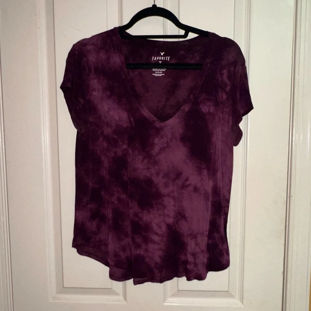 AE Burgundy Tie Dye ‘Favorite’ T-Shirt - Picture 1 of 3